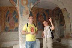 Ukryta w wąwozie niewielka krypta powstała w V w., zaś obecne freski wykonano w XI-XIII w. Foto: Krzysztof Chojnowski